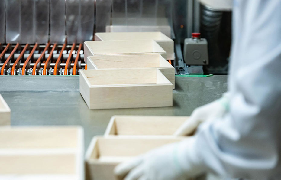 私たちの使命 — “包む” を超えて、価値を紡ぐ